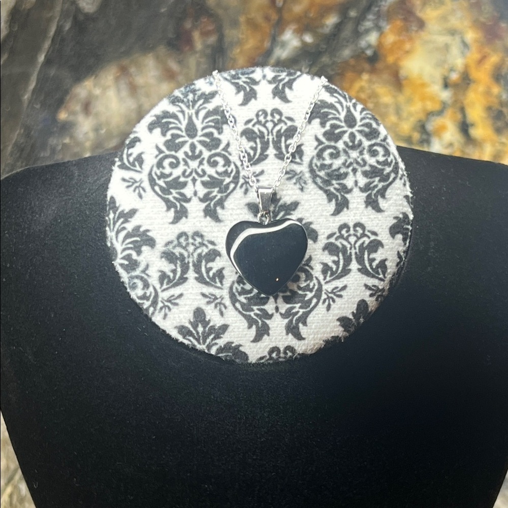 925 Silver Black Obsidian Heart Pendant Necklace - Picture 3 of 5